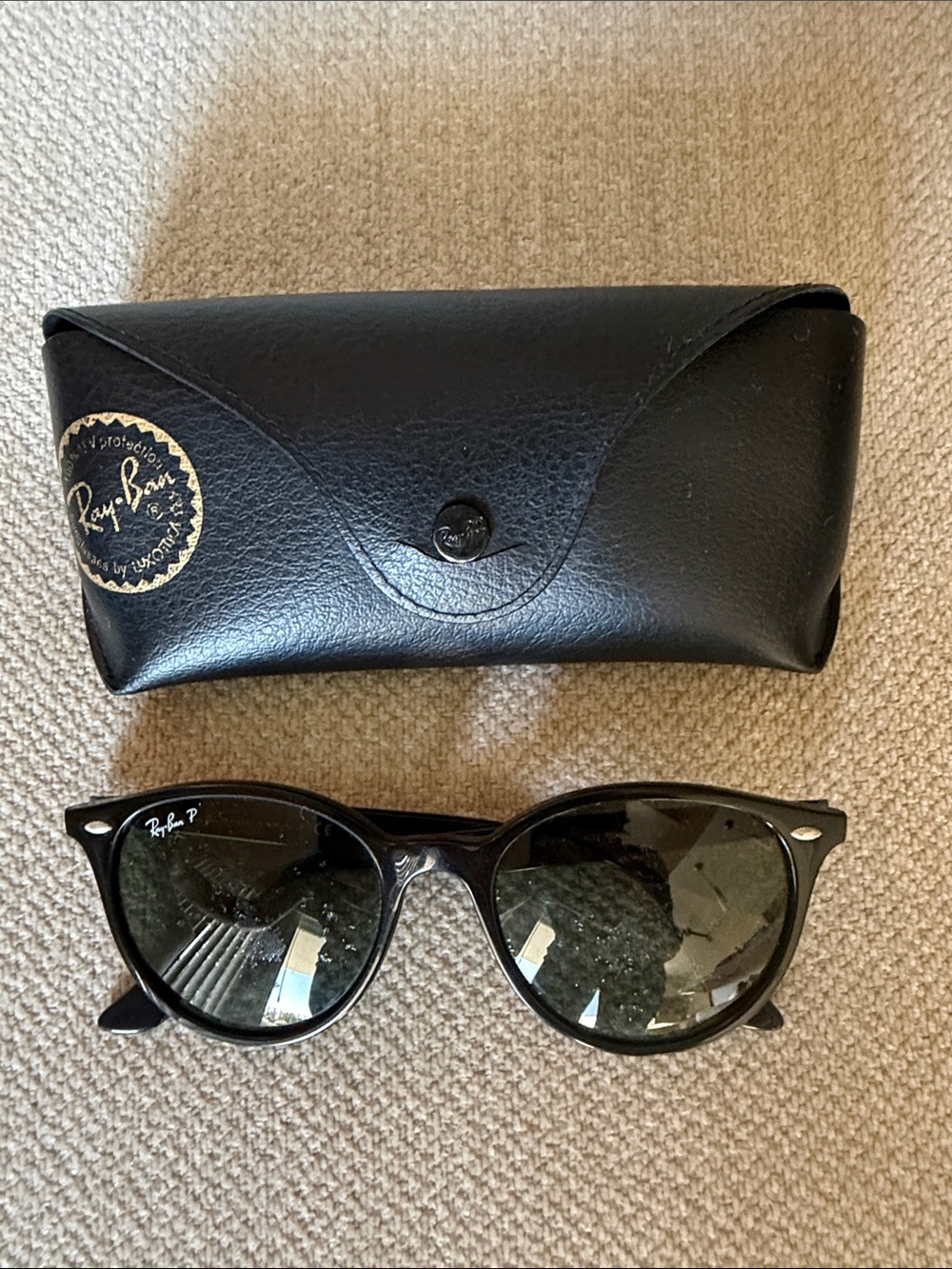 Ray-Ban Black Frame Sunglasses with Black Case